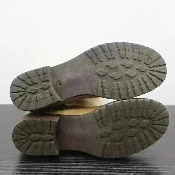 Steven Madden Buckette Brown/Gray Distressed Boots - Picture 9 of 11